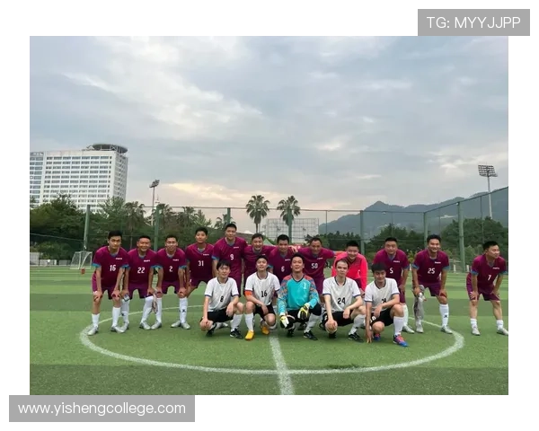 足球明星体验车带你领略足球魅力与驾驶激情的完美结合